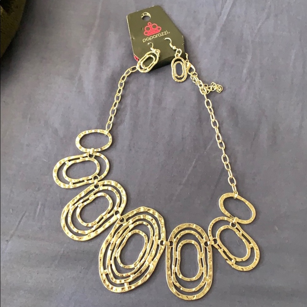Paparazzi necklace & earrings set
